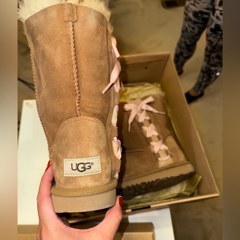Uggs ribbon